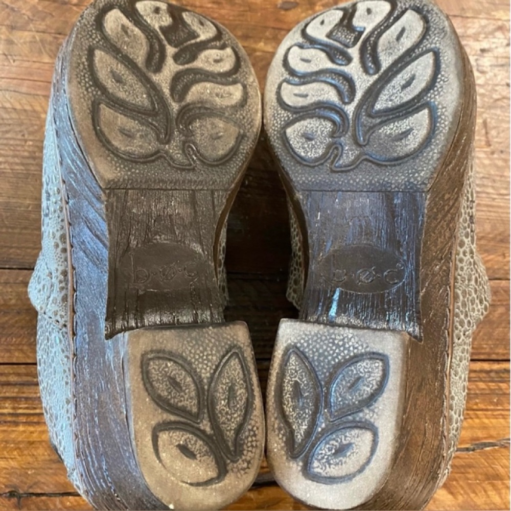 Clogs size 7 - Picture 11 of 11